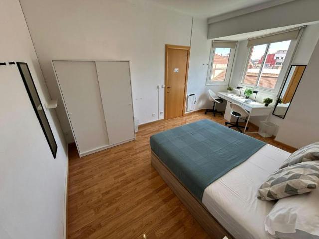 Shared Living/Roommate 1 Dormitorio L'Hospitalet De Llobregat L'Hospitalet De Llobregat ES102815141