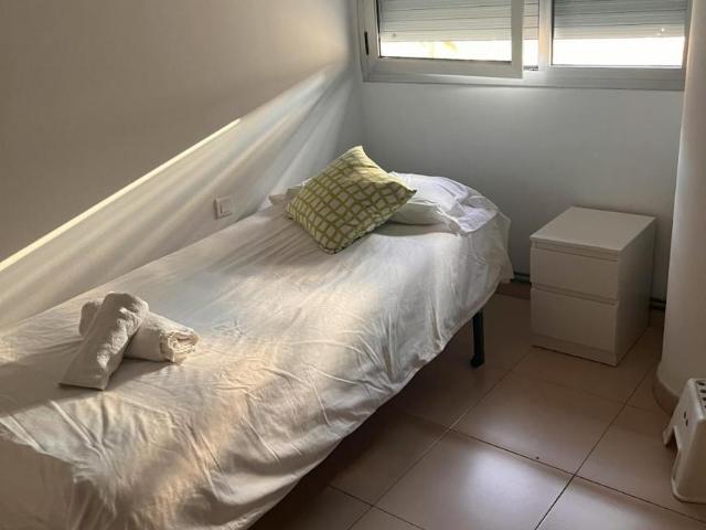 Shared Living/Roommate 1 Dormitorio Santa Coloma De Cervelló Santa Coloma De Cervelló ES102309127