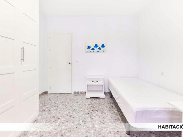 Shared Living/Roommate 1 Dormitorio Sevilla Sevilla ES100720390