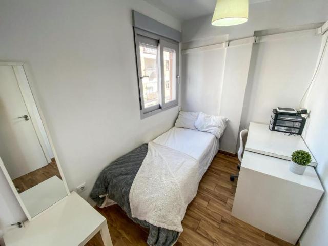 Shared Living/Roommate 1 Dormitorio Sevilla Sevilla ES100727616