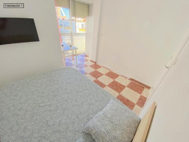 Shared Living/Roommate 1 Dormitorio Sevilla Sevilla ES102436383