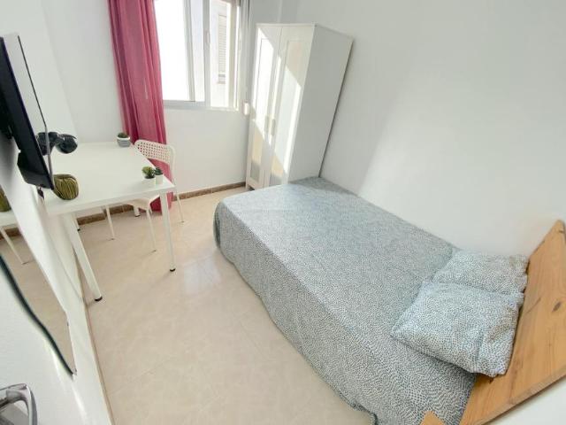 Shared Living/Roommate 1 Dormitorio Sevilla Sevilla ES102436398