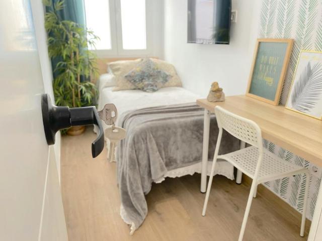 Shared Living/Roommate 1 Dormitorio Sevilla Sevilla ES102436333
