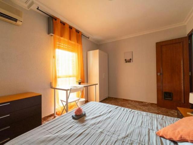 Shared Living/Roommate 1 Dormitorio Sevilla Sevilla ES103324718