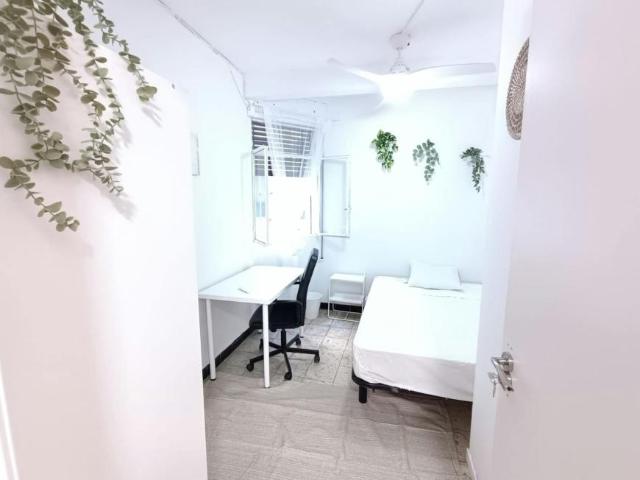 Shared Living/Roommate 1 Dormitorio Sevilla Sevilla ES104877824