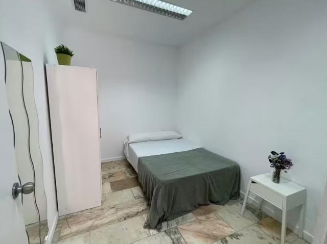 Shared Living/Roommate 1 Dormitorio Sevilla Sevilla ES97943004