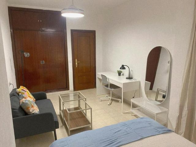 Shared Living/Roommate 1 Dormitorio Sevilla Sevilla ES99685035