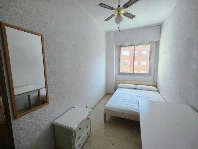 Shared Living/Roommate 1 Dormitorio Sevilla Sevilla ES99911147