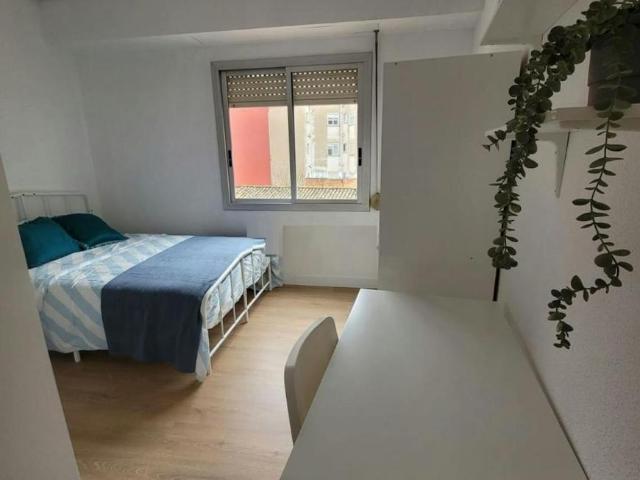 Shared Living/Roommate 1 Dormitorio Torrent Torrent ES102849437