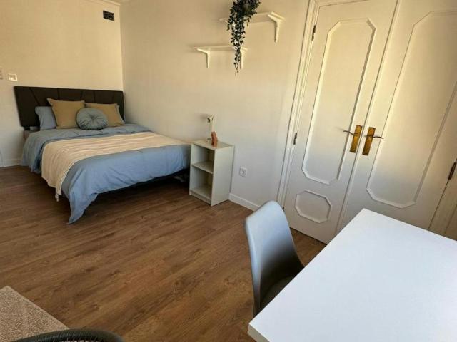 Shared Living/Roommate 1 Dormitorio Torrent Torrent ES102849837