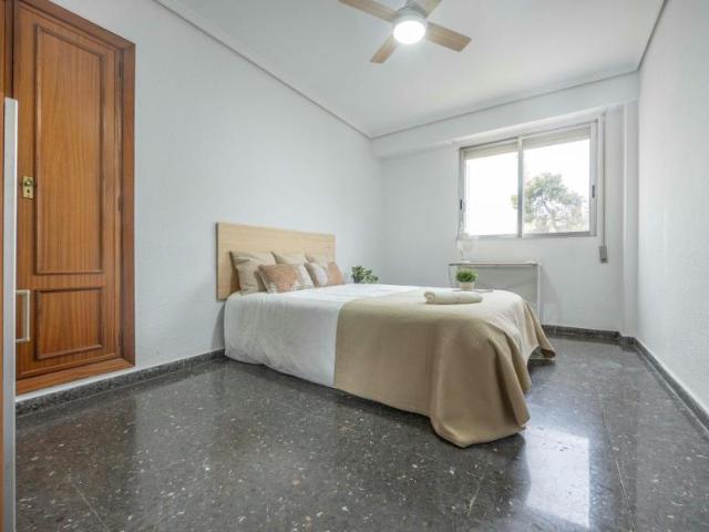 Shared Living/Roommate 1 Dormitorio Valencia Valencia ES102849978