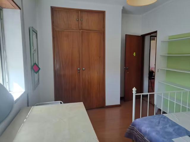shared living/roommate 1 quarto, Coimbra Coimbra 3030 ES96937280