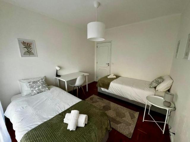 shared living/roommate 1 quarto, Custoias Custoias 4460 282 ES100715075