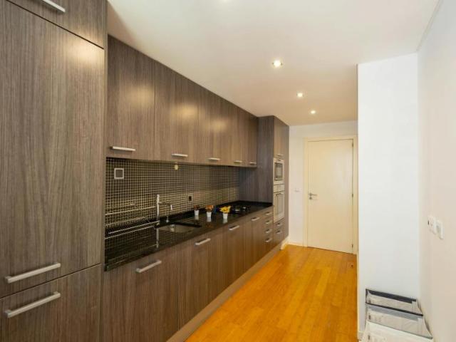 shared living/roommate 1 quarto, Lisbon Lisbon 1990 605 DLS102308868