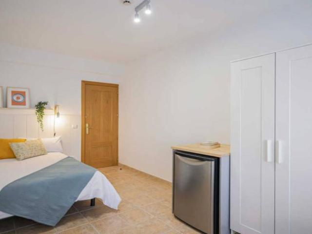 Shared Living/Roommate 25 Dormitorio Madrid Madrid ES102851852