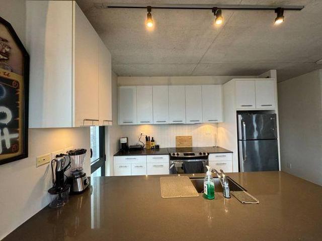 Shared Living/roommate 2 Bedroom For Rent Montréal QC 1300 ES97419883
