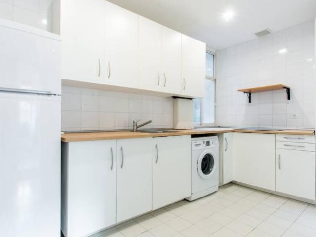 Shared Living/Roommate 7 Dormitorio Madrid Madrid ES96913857