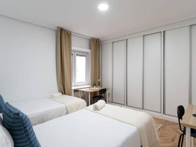 Shared Living/Roommate 7 Dormitorio Madrid Madrid ES98343308