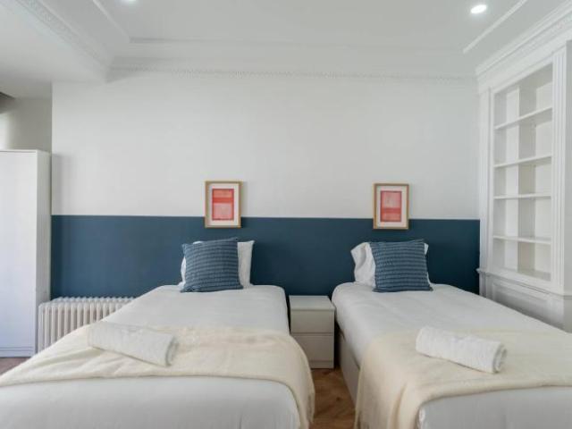 Shared Living/Roommate 7 Dormitorio Madrid Madrid ES98343445