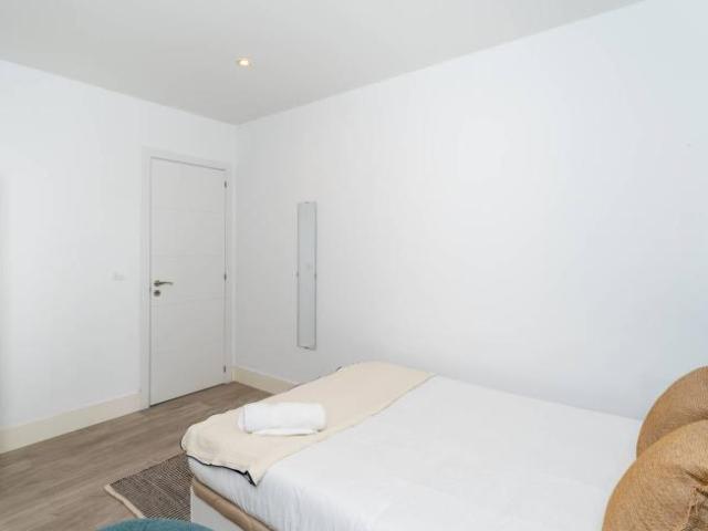 Shared Living/Roommate 7 Dormitorio Madrid Madrid ES98343488