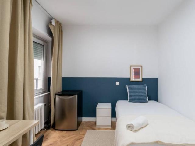Shared Living/Roommate 7 Dormitorio Madrid Madrid ES98343412