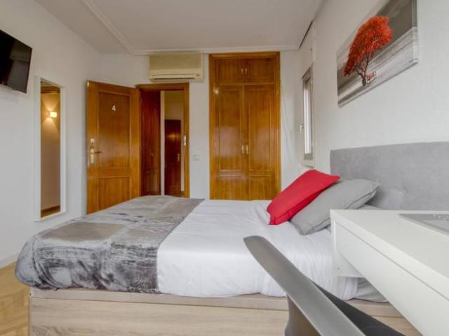 Shared Living/Roommate 7 Dormitorio Madrid Madrid ES101813034