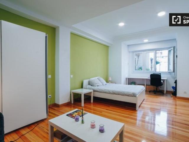 Shared Living/Roommate 7 Dormitorio Madrid Madrid ES101849345
