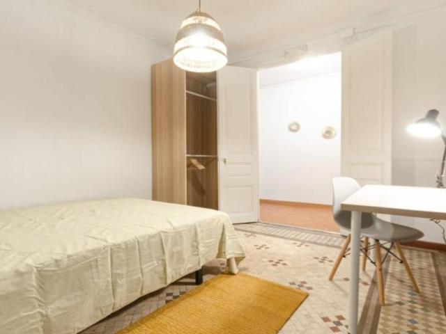 Shared Living/Roommate 7 Dormitorio Barcelona Barcelona ES96384991