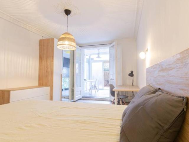 Shared Living/Roommate 7 Dormitorio Barcelona Barcelona ES96384997