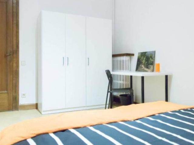Shared Living/Roommate 7 Dormitorio Barcelona Barcelona ES101794948