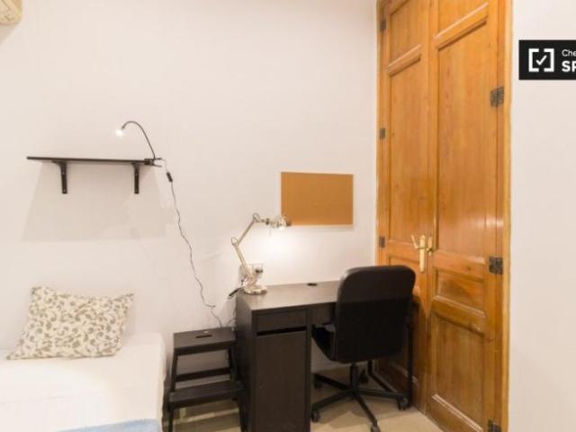 Shared Living/Roommate 7 Dormitorio Barcelona Barcelona ES101810429
