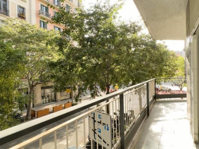 Shared Living/Roommate 7 Dormitorio Barcelona Barcelona ES101822221