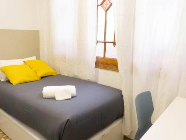 Shared Living/Roommate 7 Dormitorio Barcelona Barcelona ES101823450