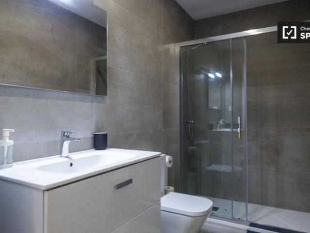 Shared Living/Roommate 7 Dormitorio Barcelona Barcelona ES101994105