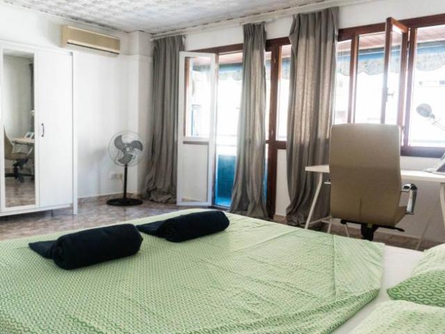Shared Living/Roommate 7 Dormitorio Valencia Valencia ES101670825