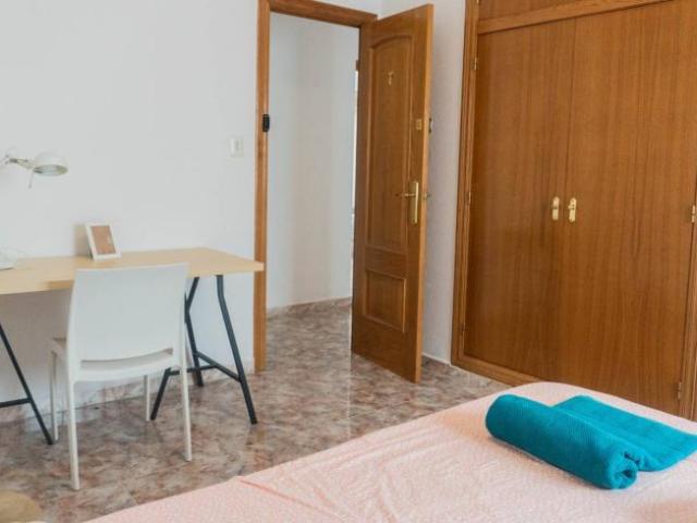 Shared Living/Roommate 7 Dormitorio Valencia Valencia ES101693069