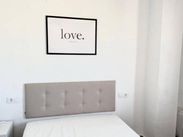 Shared Living/Roommate 7 Dormitorio Valencia Valencia ES91548632
