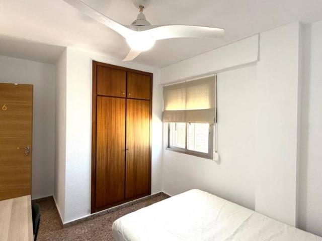 Shared Living/Roommate 7 Dormitorio Valencia Valencia ES91548635
