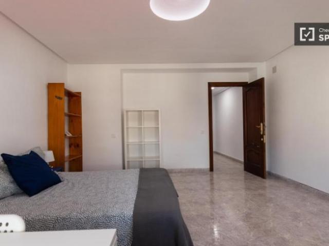 Shared Living/Roommate 7 Dormitorio Valencia Valencia ES91328693