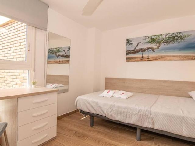 Shared Living/Roommate 7 Dormitorio Valencia Valencia ES93559533