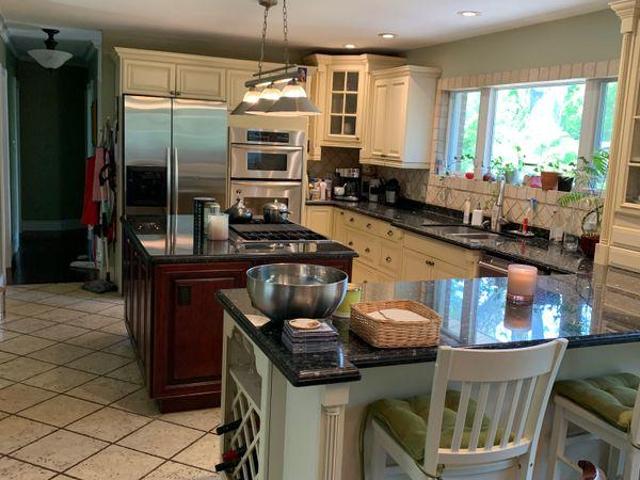 Shared Living/roommate 4 Bedroom For Rent Mississauga ON 1000 ES96647239
