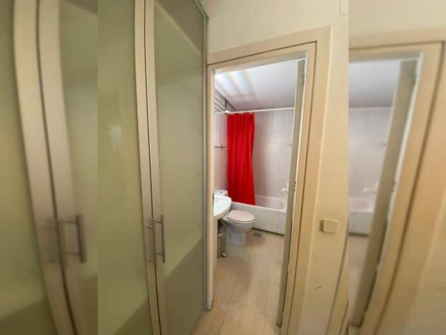 Shared Living/Roommate 4 Dormitorio Madrid Madrid ES101817455