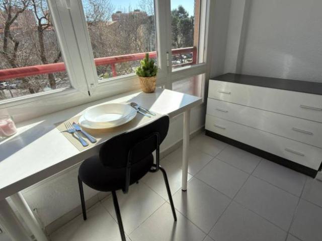 Shared Living/Roommate 4 Dormitorio Madrid Madrid ES101191411