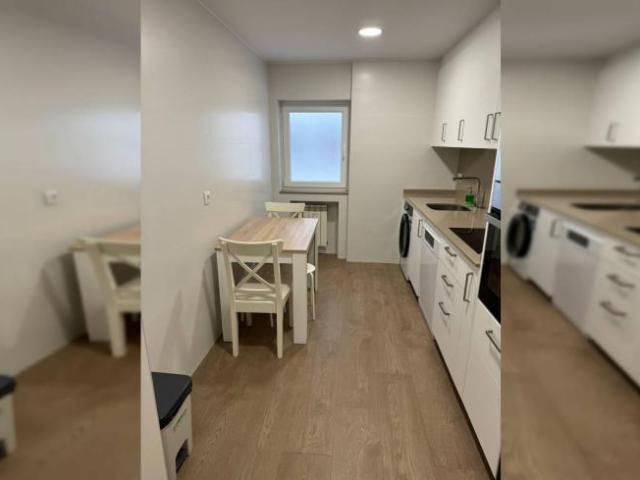 Shared Living/Roommate 4 Dormitorio Oviedo Oviedo ES101813000