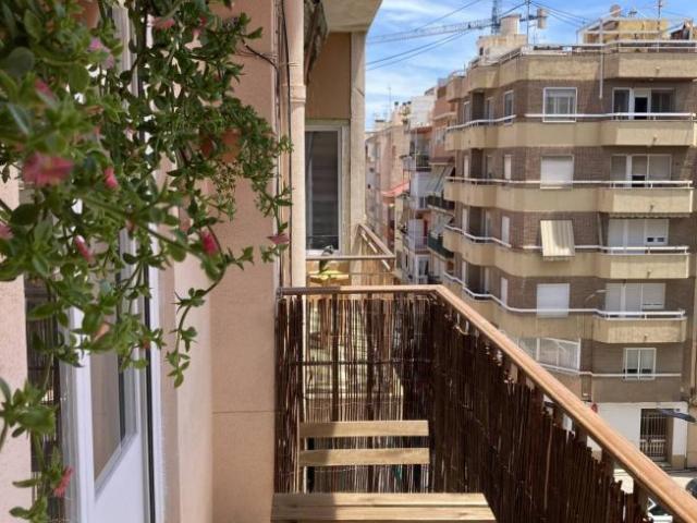 Shared Living/Roommate 4 Dormitorio Alicante Alicante ES101824263