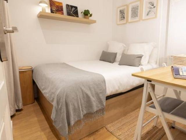 Shared Living/Roommate 4 Dormitorio Barcelona Barcelona ES88631284