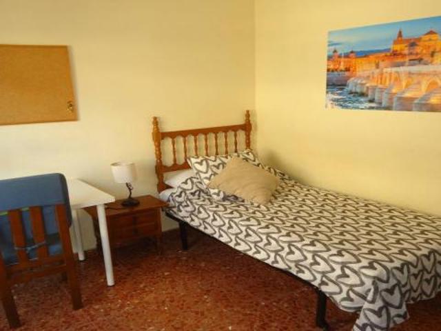 Shared Living/Roommate 4 Dormitorio Cordoba Cordoba ELS75975331