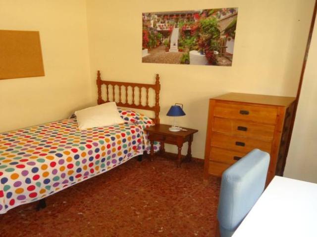 Shared Living/Roommate 4 Dormitorio Cordoba Cordoba ES101794997