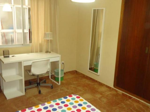Shared Living/Roommate 4 Dormitorio Cordoba Cordoba ES101809105