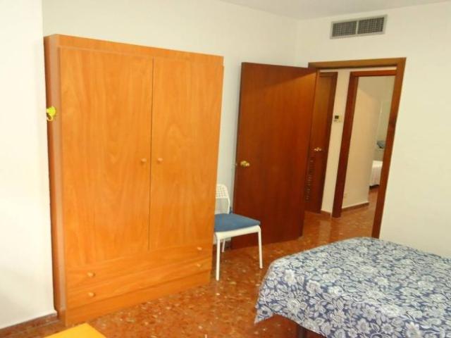 Shared Living/Roommate 4 Dormitorio Cordoba Cordoba ES101814405